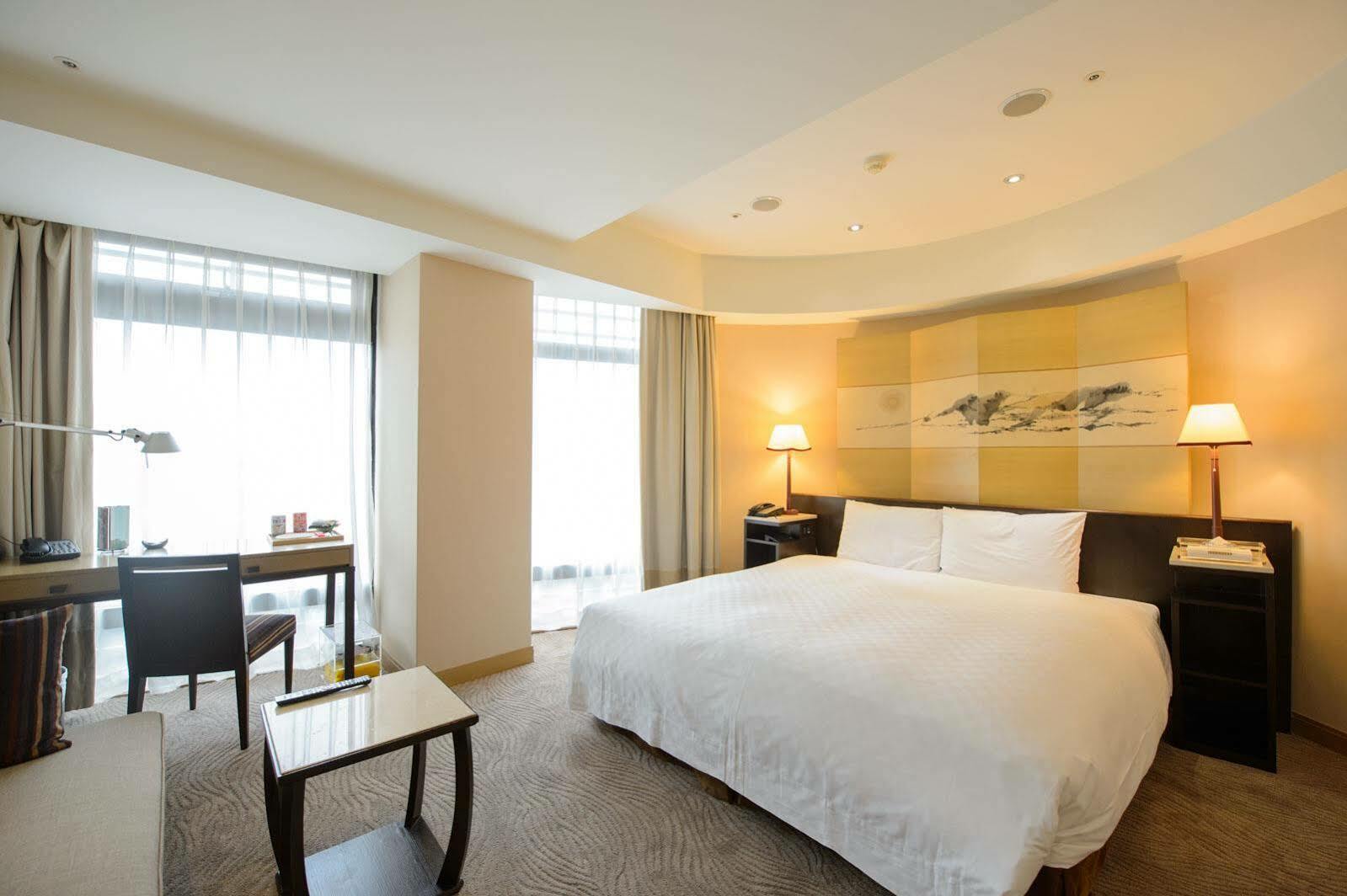 New Taipei City Landmark Inn מראה חיצוני תמונה